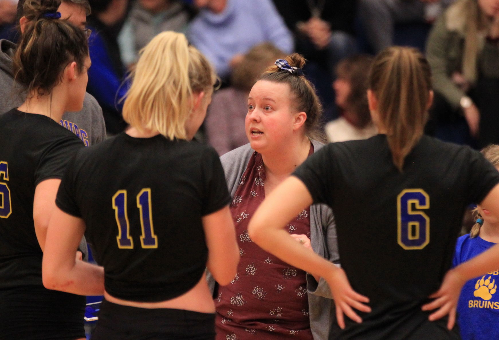 JLF_191119_vball_LoudounCo_BHS_rt05.jpg